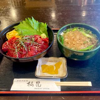 本まぐろ丼+ミニそば(温)(手打ちそば処 松尾)