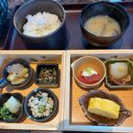 梅ちりめん、茄子の生姜ジュレかけ他