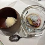 黒蜜かけプリンと大内山バニラアイス