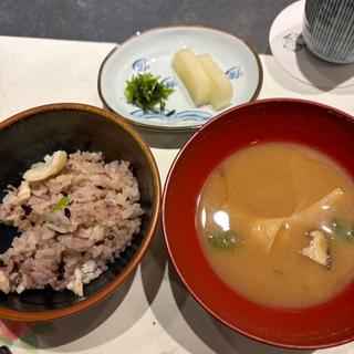 真鯛と百合根の炊き込みご飯
