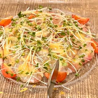 鯛のカルパッチョ(ビストロ グランヴィラージュ)