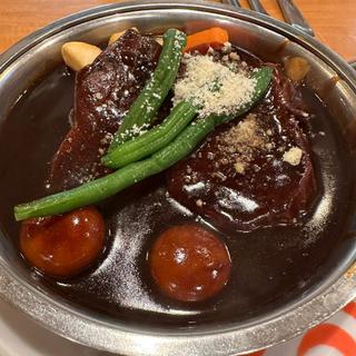 タンシチュー(洋食 ヨシカミ)