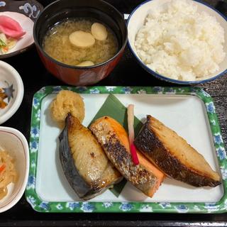 あじみせ定食