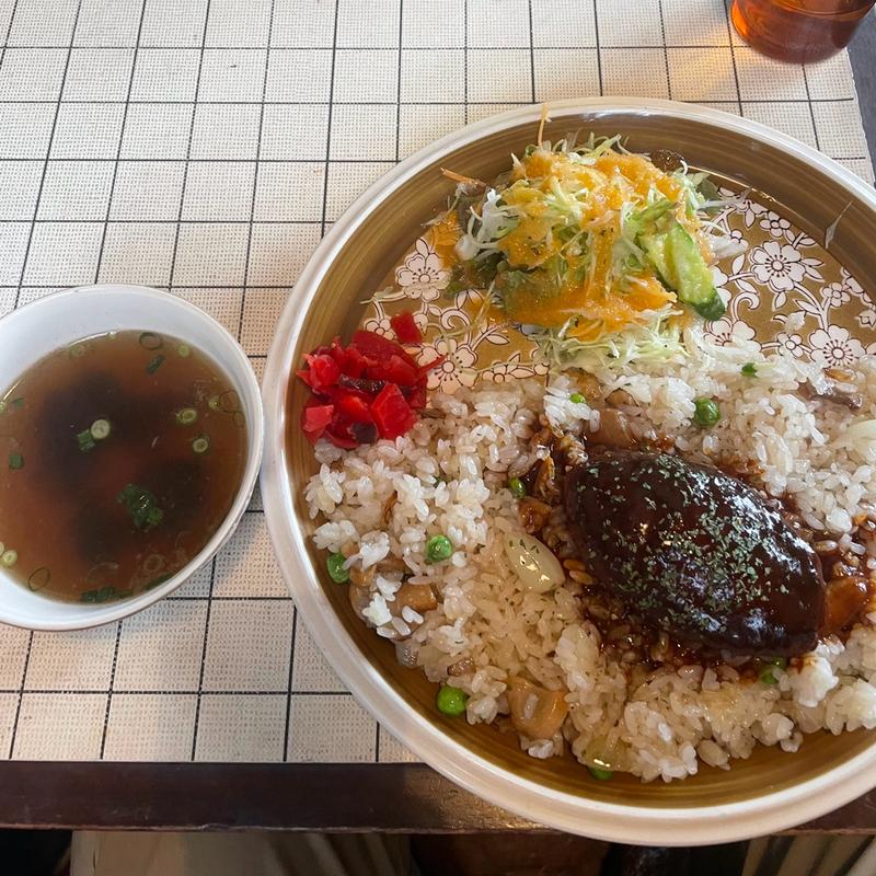 ハンバーグピラフ(アメリ館末吉店)