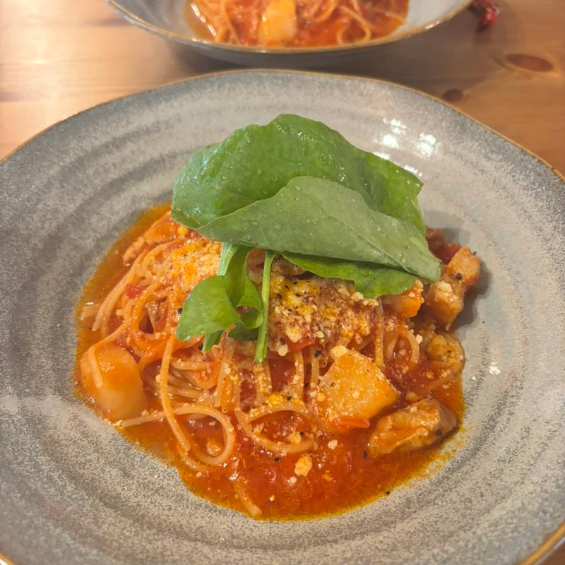 pastaランチ（蕪のコンフィと豚バラのトマトラグー）(L'ORTO)