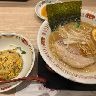 極王ラーメン　Sチャーハン　Sニンニク激増餃子
