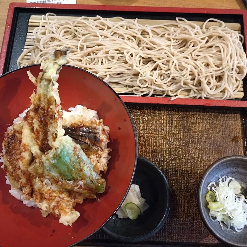 穴子天丼とそばのセット(そば道 西のはなれ)