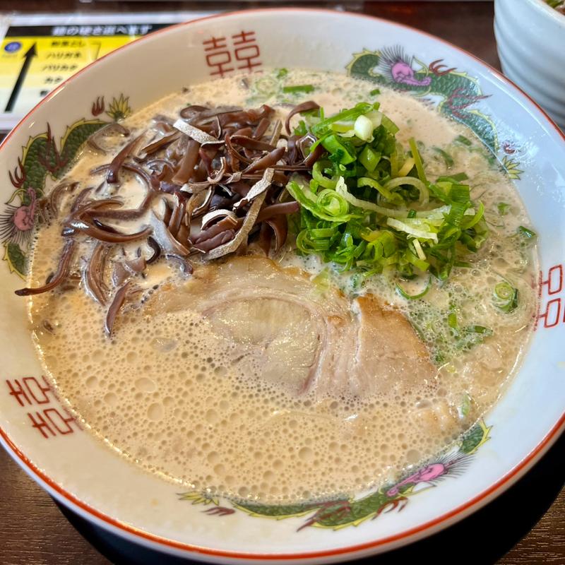 だるまラーメン(濃厚豚骨ラーメン だるま一家 本庄東店)