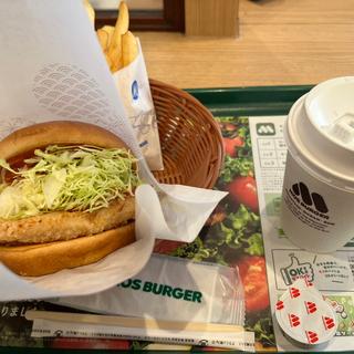 ガーリックトマトの鶏タツタバーガー(モスバーガー芝大門店)