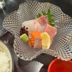 刺身盛り合わせ(日楽哩お造り御膳)