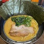 家系醤油豚骨ラーメン