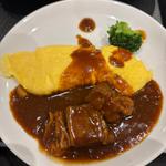 ビーフシチューオムレツ