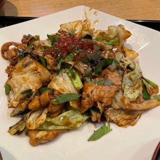 茄子と豚肉のコク旨味噌炒め定食、たっぷり野菜の麦みそ汁(大戸屋ごはん処 川崎銀柳街店)