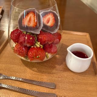 いちごパフェ
