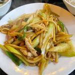 細切豚肉とセロリ炒め定食