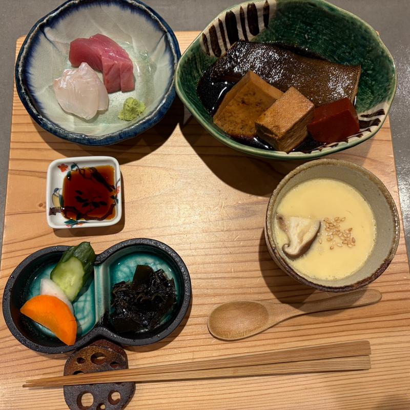 ギンダラの煮付け定食(酒と肴の店 煤竹)