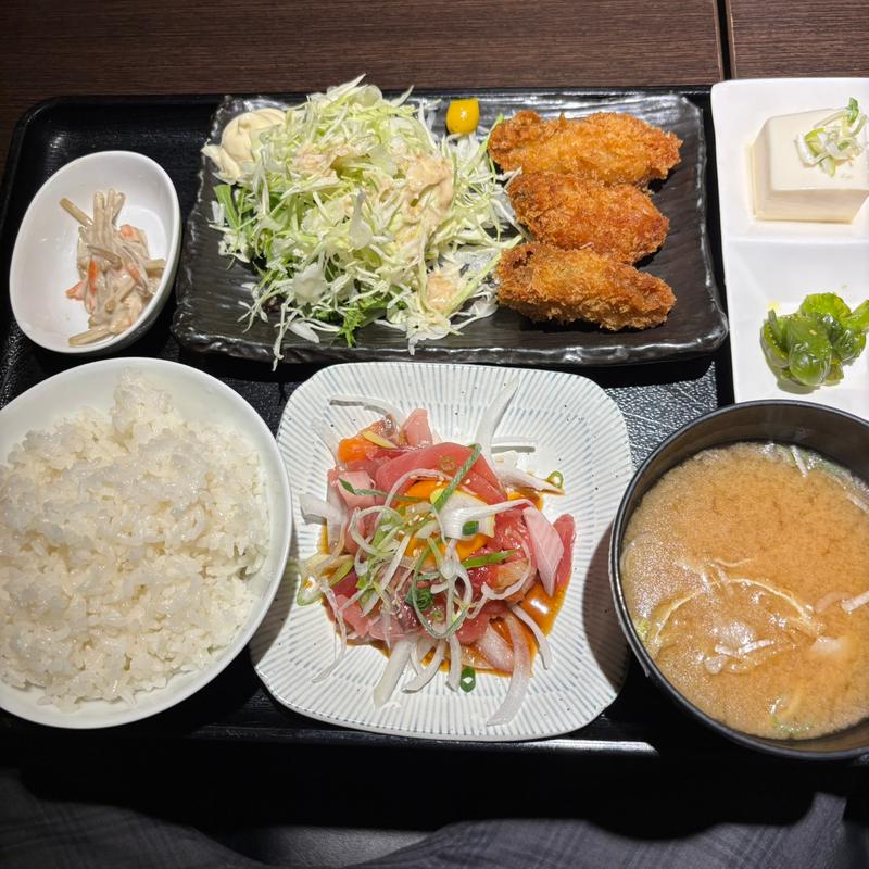 牡蠣フライとサーモンのカルパッチョ(海楽水産 栄)