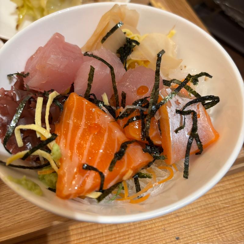 サーモンマグロ丼(熊野倶楽部味香場 )