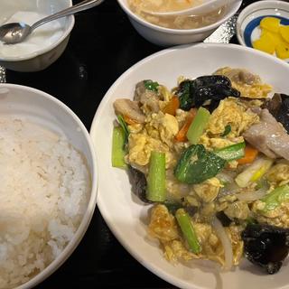 キクラゲと豚肉の卵炒め定食(明華楼 日本橋店)