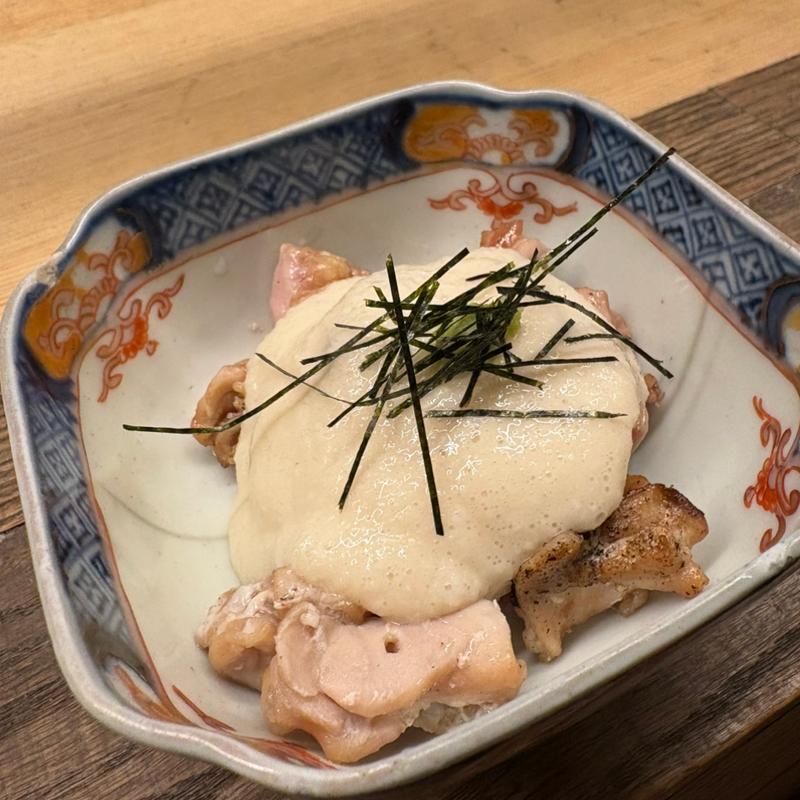 せせりとハラミのとろろ(焼鳥 一石三鳥 勝どき)