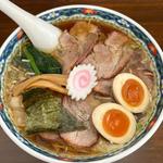 チャーシューワンタン麺 煮卵