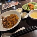 ランチセットB（麻婆麻婆）(恵比寿餃子 大豊記 西新宿)