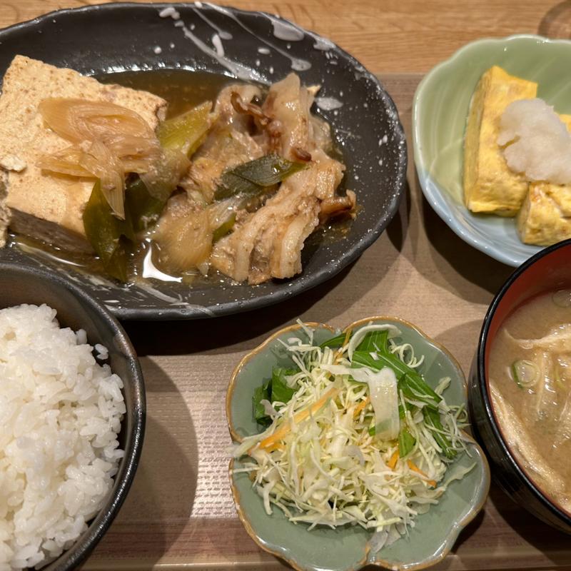 肉豆腐定食(海鮮鉄板居酒屋 あいち)