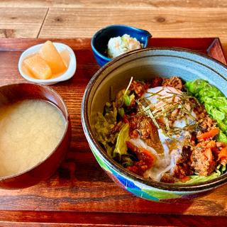 ビビンバ風温玉のっけ丼