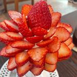 いちごパフェ(Fruit Cafe Ichina(フルーツカフェイチナ))