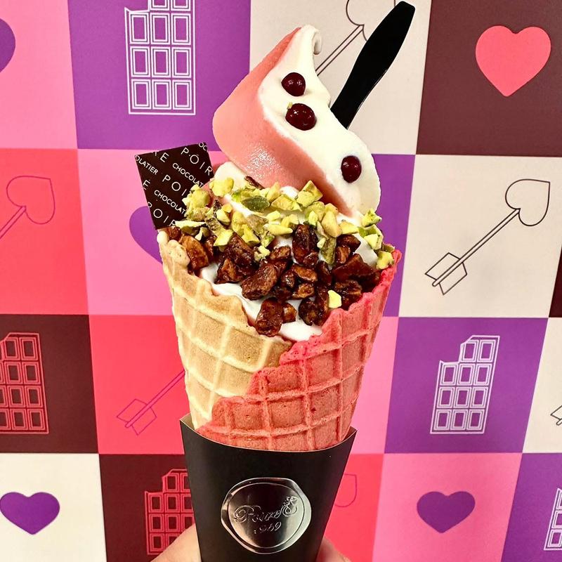 苺ミルクソフトクリーム(ポアール 本店 帝塚山)