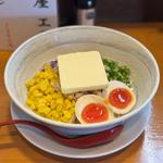 塩バターコーンまぜそば