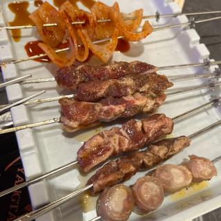 豚串　牛串　羊串　内臓串