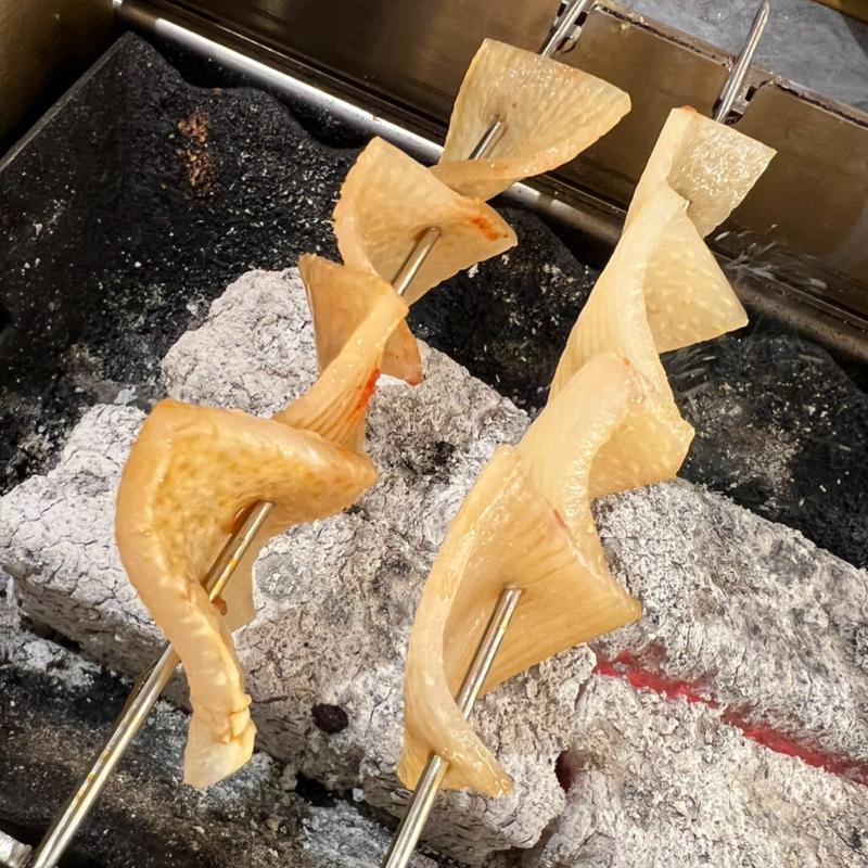 豚皮　串焼き(羊炭長)