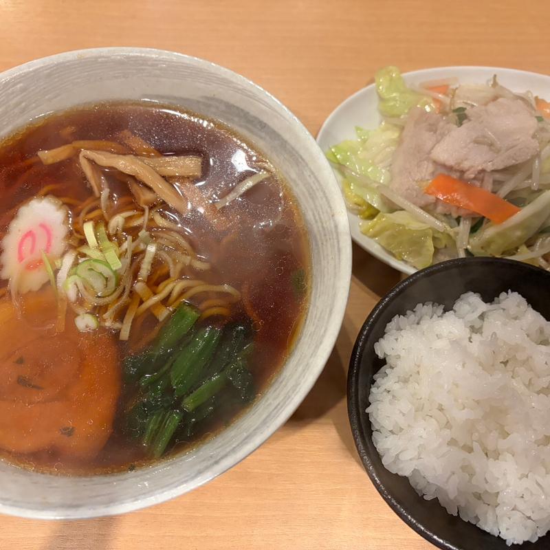 ラーメンと肉野菜炒め小とライス(中華ラーメン うえだ)