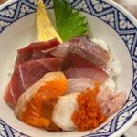 海鮮丼セット（温かいたぬきそば）(そば処山よし)