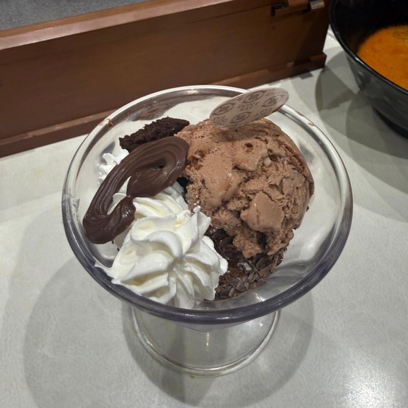 プレミアムガーナアイスとチョコの濃厚パルフェ(はま寿司 足立花畑店  )