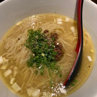 白湯ラーメン(炭火焼き鳥と鶏ガラらーめん　鳥鶏研究団)