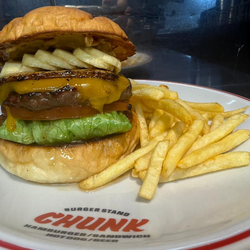 エルヴィスバーガー(CHUNK BURGER STAND)