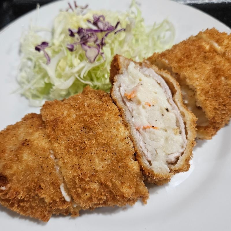 ポテトサラダ入りとんかつ(洋食中華 エチゴヤ)