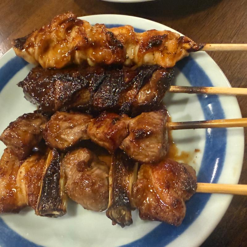 串焼き（カシラ、脂レバー、若鶏）(かぶら屋 青砥店)