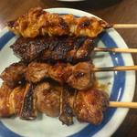 串焼き（カシラ、脂レバー、若鶏）