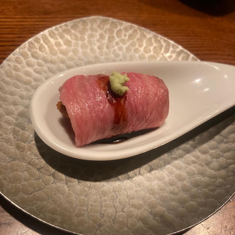 和牛ウニ寿司(やきとり 稲田)