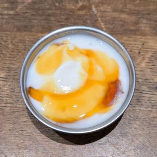 ヤシの花蜜がけヨーグルト