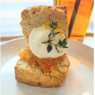 柚子とマスカルポーネのスコーンサンド(EKIYOKO BAKE エキヨコ ベイク)