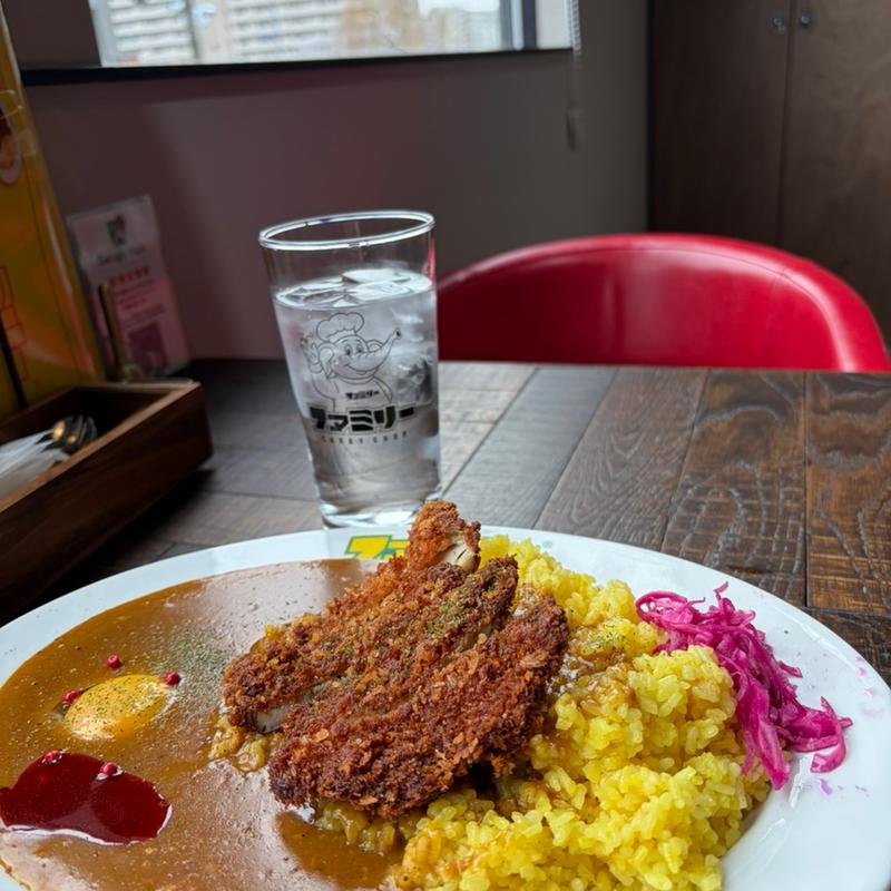 ファミリーチキンカツカレー(CURRY SHOP ファミリー)