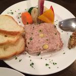 肉パテ